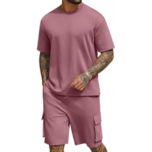 Conjunto de Camiseta de Cuello Redondo de Algodón de Color Sólido para Hombre con Pantalones Cortos Cargo, Atuendo Casual de Verano, Tejido de Punto Transpirable - Product Image 1