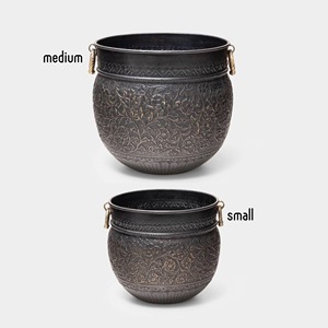 Pot de fleurs noir gravé avec poignée ronde dorée double face, idéal pour la décoration de luxe, les occasions spéciales et les cadeaux. - Product Image 2