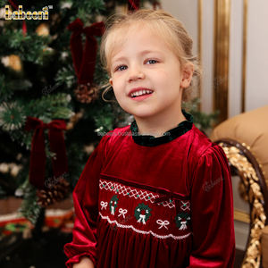Vente en gros de robe d'automne décontractée brodée smockée en velours pour filles 100% coton A-Line Mini pour les vacances ODM OEM vêtements pour enfants - Product Image 4