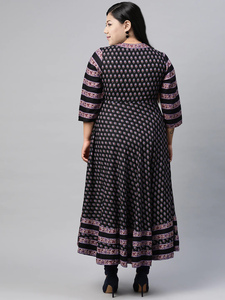Kurta Anarkali Floral Negra de Viscosa y Rayón al por Mayor, Talla Grande para Mujer, Cuello en V, Mangas Tres Cuartos, Cómoda de Usar - Product Image 4