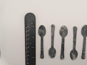 Cuillère en résine artisanale de qualité supérieure, plaquée argent, manche long, design moderne, finition brillante, pour épices, sel, agitation, écologique - Product Image 4