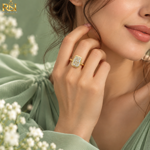 Bague de fiançailles en or 9K 14K 18K avec diamant de laboratoire Radiant Bezel 2 CT |   Bague solitaire minimaliste moderne de luxe, bijoux fins - Product Image 3
