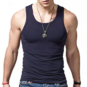 Débardeur blanc en nylon de style moderne pour homme – Sportswear urbain tricoté - Product Image 5