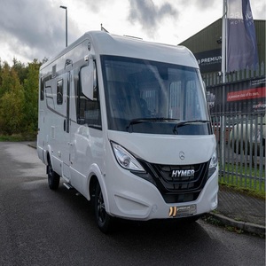 Camper van de lujo 4x4 listo para viajes fuera de la red con características avanzadas para acampar, kit de instalación de cocina y diseño espacioso de casa móvil. - Product Image 6