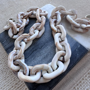 สร้อยข้อมือเรซิ่นแบบเชื่อมต่อเพื่อความสง่างาม และสร้อยข้อมือเรซิ่นแบบเชื่อมต่อเคลือบเงาพรีเมียมสำหรับเครื่องประดับที่ได้รับแรงบันดาลใจจากความหรูหรา - Product Image 2