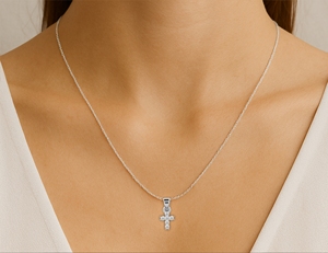 Collar con Colgante de Cruz con Diamantes de Laboratorio en Plata 925, Joyería Religiosa de Lujo Personalizada, OEM ODM al por Mayor - Product Image 6