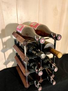 Estante para Botellas de Vino de Ocho Columnas, Soporte Metálico, Apto para Restaurantes, Hoteles y Bares, Almacenamiento de Vino, Hecho a Mano en India - Product Image 4