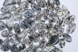 Astrophyllite อัญมณีอัญมณีทรงหลวมอัญมณีทรงหลังเบี้ยขายส่งจำนวนมากในราคากิโลกรัมกิโลกรัมกิโลกรัม - Product Image 4