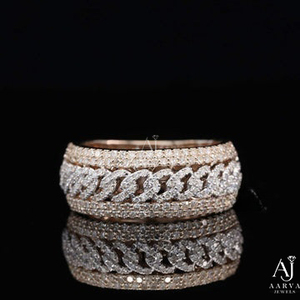 Anillo de boda unisex de moissanita chapado en oro de 14K, estilo Hip Hop, totalmente engastado, con incrustaciones redondas brillantes y engaste micro de canal. - Product Image 1