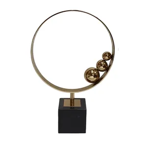 Escultura Abstracta de Hierro Premium, Pieza Artística de Decoración de Interiores para Espacios de Vida de Lujo, Grabado Pintado en Dorado Moderno - Product Image 6