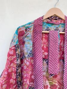 Fabuleux Robe Kimono en mousseline de coton pour femme à manches longues col en V floral fait à la main - Product Image 2