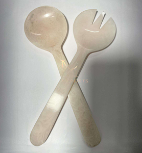 Cuillère et fourchette à salade de luxe en résine verte, design contemporain, légères, écologiques, à long manche, compatibles lave-vaisselle, pour fêtes - Product Image 1