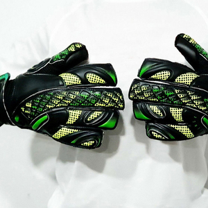 Football Goalkeeper Gloves Full Finger Latex <b>Material</b> Powerful Catch Non-Slip Breathable Quick Drying Hook Loop Adjustable Wrist - Product Image 5