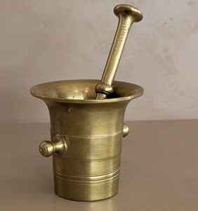 Mortier et pilon en laiton martelé, rond, pour épices, avec logo personnalisé - Product Image 5