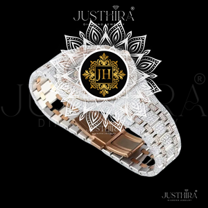 Reloj de Lujo de Moda 2026 de Acero Inoxidable con Moissanita Helada, Tono Plateado, Esfera Totalmente Adornada con Marcadores Baguette, de Gran Impacto - Product Image 3