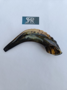 Corne de bélier Shofar naturelle polie au son pour les rassemblements spirituels, les rituels religieux et les cérémonies culturelles traditionnelles. - Product Image 3