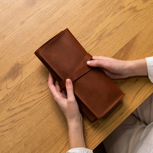 Rouleau de rangement pour pinceaux en cuir pleine fleur, organiseur professionnel pour artistes, étui de rangement multi-emplacements pour pinceaux, logo personnalisé, en vente à prix réduit - Product Image 3