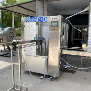 Machine automatique à haute productivité de 1000 L/heure pour l'embouteillage de boissons (eau pure/jus) en plastique, contrôlée par PLC, entraînée par moteur, 30 BPM - Product Image 6