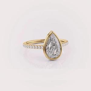 Bague de luxe pour femme en or blanc/rose/jaune 9 carats plaqué rhodium avec diamant de laboratoire taille poire et sertissage clos, avec bande pavée - Product Image 4