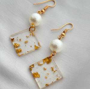 Pendientes de Resina Transparente con Flores Secas y Perlas Naturales, Joyería Artesanal de Moda para Mujer, para Fiestas - Product Image 3