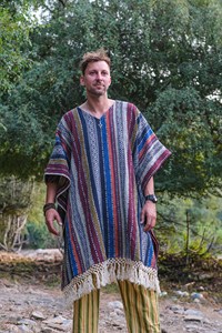 Poncho mexicain tissé à la main, kaftan, cape à capuche, style vintage bohème hippie, motif tribal ethnique géométrique, pull-over surdimensionné unisexe - Product Image 4