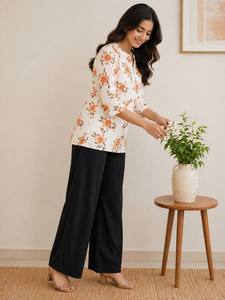 Ensemble chic en rayonne – Haut à imprimé floral de créateur avec pantalon palazzo - Product Image 2