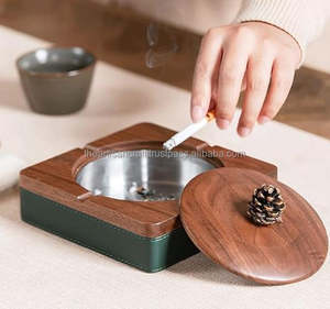 Cendrier de fumeur de décoration de bureau intérieur élégant avec support de porte-cigarette inclus - Product Image 3