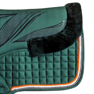 Tapis de selle de luxe vert forêt en silicone imprimé, doublé polaire, pour chevaux à poitrage haut, anatomique, pour dressage équestre, vente en gros OEM - Product Image 3
