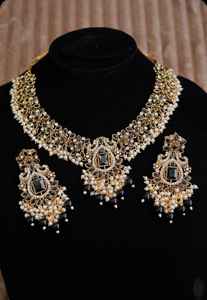 Nouveaux ensembles de bijoux traditionnels indiens et pakistanais plaqués or 18 carats pour femmes, collier, boucles d'oreilles et bijou de tête tendance pour cadeaux de mariage - Product Image 5
