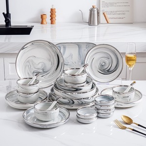 Juego de Vajilla de Porcelana Estilo Mármol Blanco, Libre de BPA, Borde Plateado, Acabado Clásico y Elegante de Alta Gama, para Bodas y Fiestas - Product Image 6