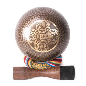 Cuenco Tibetano Martillado a Mano con Grabado de Loto y Om - Cuenco Profesional de Latón para Sanación Sonora y Meditación - Product Image 2