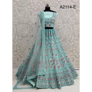 Collections de velours de vêtements de mariée indiens pour la mariée avec le travail de Zarkhan par Fabzone - Product Image 6