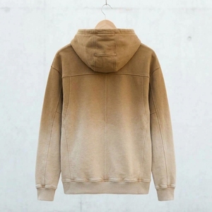 เสื้อฮู้ดผู้ชายสีแทนไล่เฉดแบบสวมหัว ผ้าฟลีซ สกรีนโลโก้ได้ สไตล์สตรีทแวร์ลำลอง หนานุ่ม - Product Image 3