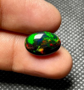 Ópalo Etíope Natural Grado AAA, Corte Oval Cabujón, Gema Suelta con Efecto de Juego de Color y Fuego en Verde/Rojo/Naranja para Joyería - Product Image 5