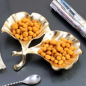 Bandeja de Servir Moderna de Lujo con Diseño de Hojas de Aluminio Dorado Pulido, Apta para Lavavajillas, para Fiestas, Aperitivos, Frutos Secos, Arte - Product Image 1