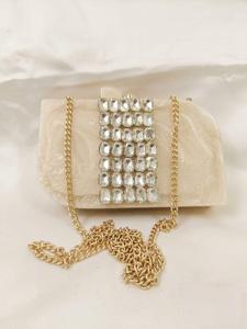 Pochette rigide en plastique blanc avec fermoir lotus doré et perles, étanche jusqu'à 1L, pour femme, idéale pour mariage - Product Image 3