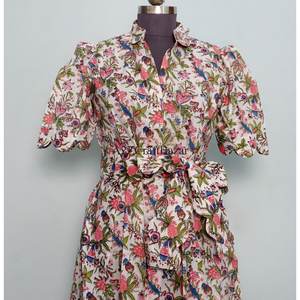 Nouvelle Robe d'été pour Femme, Design Vintage, Imprimé Floral, Manches Courtes, Coton, Longueur Midi, avec Ceinture, Vente en Gros et Fabrication - Product Image 4