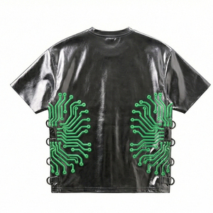 T-shirt oversize streetwear futuriste haute couture avec impression circuit, style techwear urbain MALUZA INDUSTRIES - Product Image 3