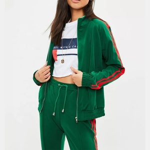 Lettre personnalisée brodée polaire épaisse lâche décontracté goutte épaule femmes ensemble de survêtement à capuche survêtement pour l'hiver - Product Image 3