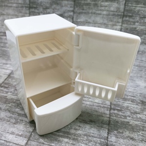 บ้านตุ๊กตา1:12ตู้เย็นสีขาวเฟอร์นิเจอร์โมเดลการ์ตูนบ้านตุ๊กตาจิ๋วของเล่นทำจากพลาสติก - Product Image 3