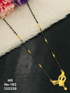 Collar Mangalsutra de Aleación Chapada en Oro con Piedras de Cristal y Cuentas Negras para Mujer, Joyería Nupcial Tradicional India - Product Image 4