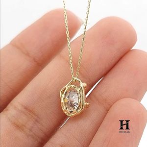 Colgante de Diamante con Corte Ovalado en Oro de 18K Personalizado – Fabricante de Joyería Fina al por Mayor - Product Image 4