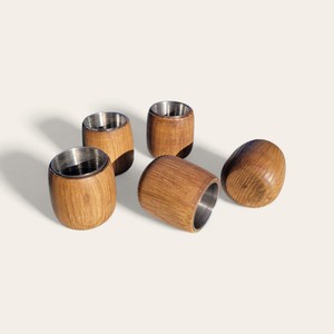 Tasse à thé ronde en bois sans anse avec insert en acier inoxydable, concept moderne réutilisable, tasse à thé pleine de motifs tendance par UO - Product Image 3