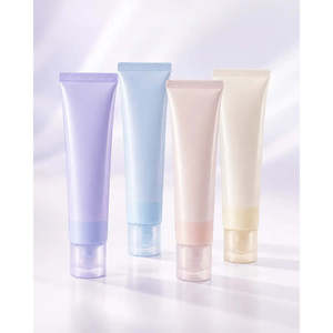 Base de Teint Hydratante et Imperméable Dewy UV avec Correcteur de Pores - Product Image 3