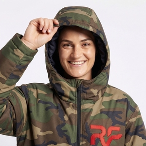 Robe de change imperméable à capuche doublée Sherpa pour sports nautiques, manteau long de haute qualité sur mesure - Product Image 5