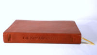 Biblias KJV personalizadas en inglés, servicio de impresión OEM con tapa dura y papel estucado desde Ahmedabad, India, para mujeres