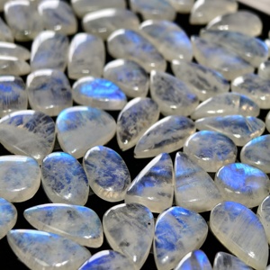 Lot de pierres précieuses mélangées en agate blanche naturelle et pierre de lune arc-en-ciel, formes variées, pour la fabrication de bijoux, 16x16x4mm 31x14x4mm (environ), 19 carats - Product Image 5