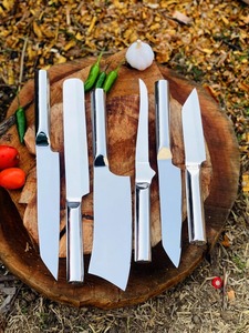 Juego de Cuchillos de Chef de Acero Inoxidable de 8-9.9 Pulgadas, Acabado Pulido, Diseño Minimalista, Mango Ambidiestro - Product Image 2