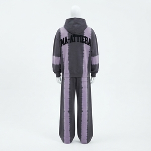 Conjunto de Sudadera con Capucha y Pantalones Tie Dye Gris Púrpura para Hombre, Sudadera con Cremallera y Detalles de Tachuelas, Pantalones de Pierna Ancha, Chándal de Dos Piezas Estilo Urbano - Product Image 3
