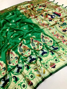 El último diseñador Pure Kanjivaram Paithani Silk Printed Saree de Fab Zone - Product Image 3